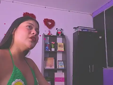 Snapshot of BadKittyy chatting on February 28, 9:47 pm BadKittyy online show from February 28, 9:47 pm