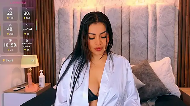 naomy smithxx online show from March 5, 10:45 am