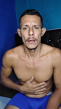 juanmaur22 online show from February 8, 9:12 pm