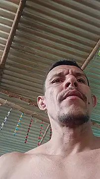 juanmaur22 online show from February 18, 1:51 pm