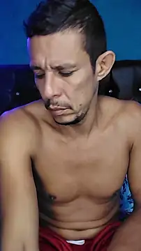 juanmaur22 online show from February 1, 8:45 am