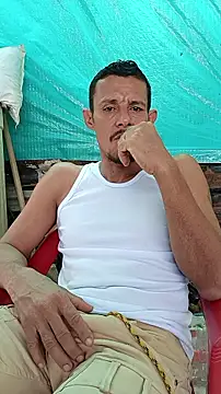 juanmaur22 online show from February 27, 5:35 pm