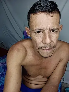 juanmaur22 online show from February 9, 2:26 pm