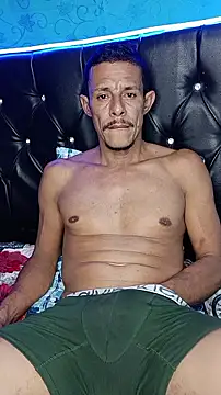 juanmaur22 online show from February 22, 9:49 pm