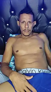 juanmaur22 online show from February 7, 11:07 am