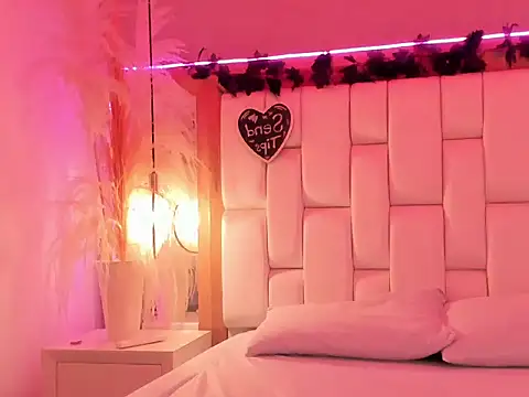 StefanyCondia online show from February 25, 6:19 pm