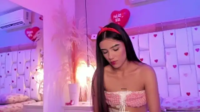 StefanyCondia online show from February 18, 6:04 pm