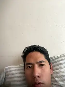 Snapshot of Jleonardolr chatting on February 14, 7:58 pm Jleonardolr online show from February 14, 7:58 pm