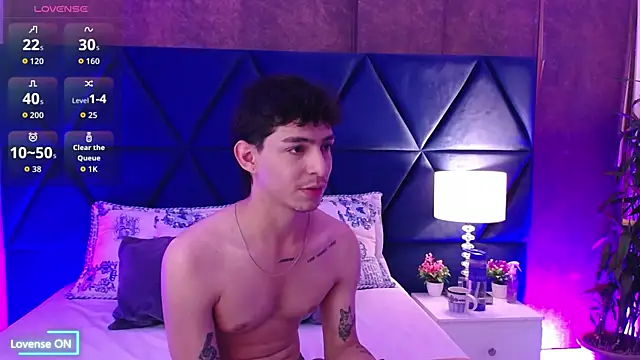 Logan Woods online show from February 11, 2:28 pm