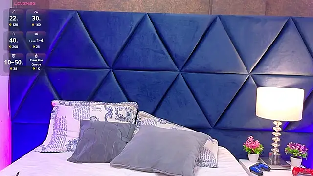 Logan Woods online show from February 13, 9:31 am