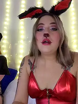 Snapshot of FatalAllure_Trio chatting on February 27, 8:41 pm FatalAllure Trio online show from February 27, 8:41 pm