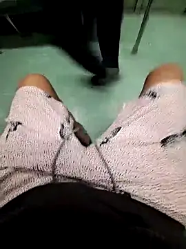 Snapshot of Charlyx-20 chatting on February 3, 2:53 am Charlyx-20 online show from February 3, 2:53 am