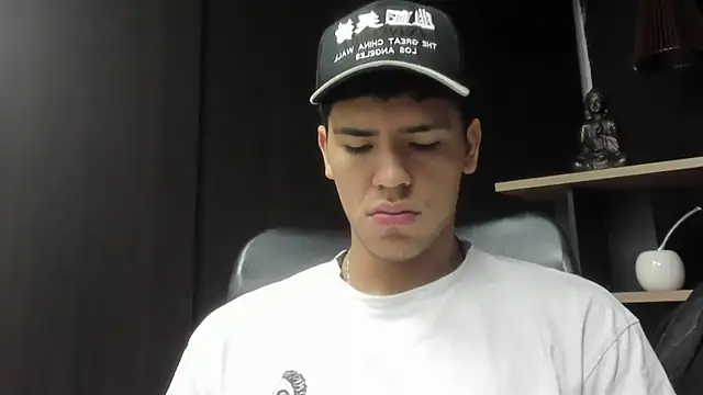 Tobias Vega online show from February 17, 12:19 am