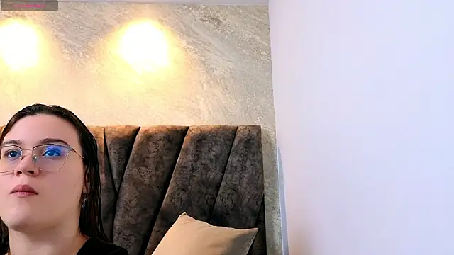 zoe hugeboobs online show from February 25, 12:05 pm