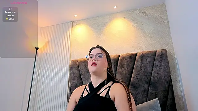 zoe hugeboobs online show from February 11, 12:05 pm