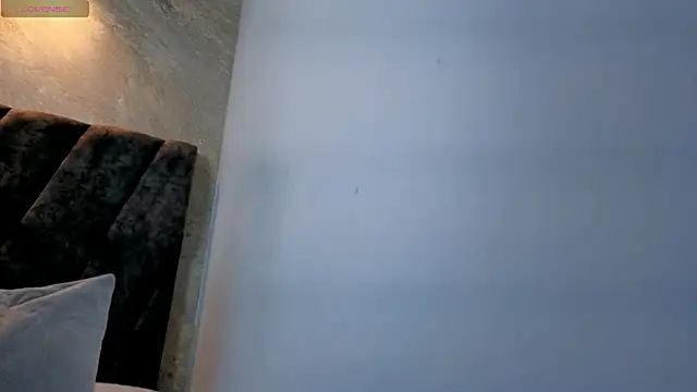 zoe hugeboobs online show from February 13, 11:54 am