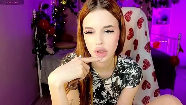 Snapshot of Anna_Lumina chatting on February 16, 12:42 am Anna Lumina online show from February 16, 12:42 am