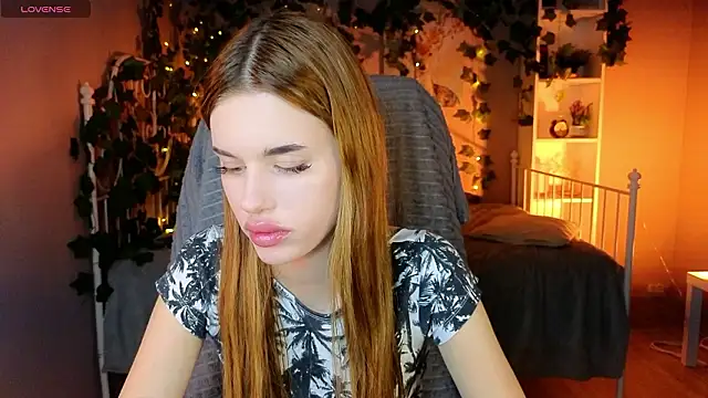 Snapshot of Anna_Lumina chatting on February 7, 9:01 pm Anna Lumina online show from February 7, 9:01 pm