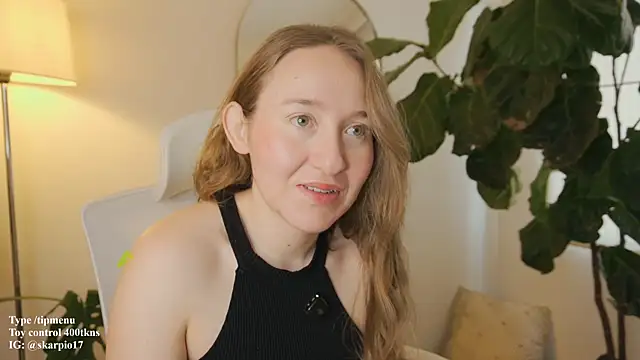 Scarlett NoirMuse online show from February 17, 4:37 pm