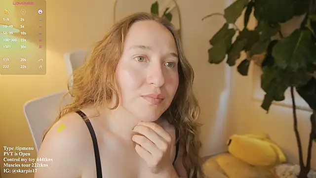 Scarlett NoirMuse online show from May 18, 8:57 pm