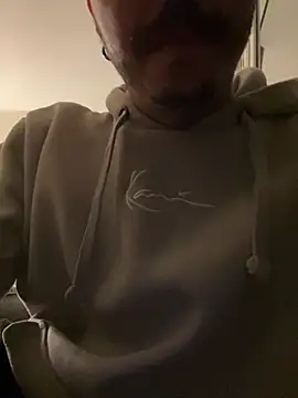 InkedGuy1 online show from February 5, 9:10 pm