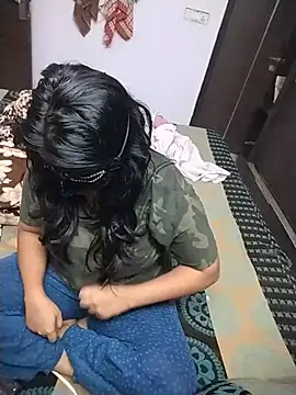 ZyphiaLive online show from June 25, 4:43 am
