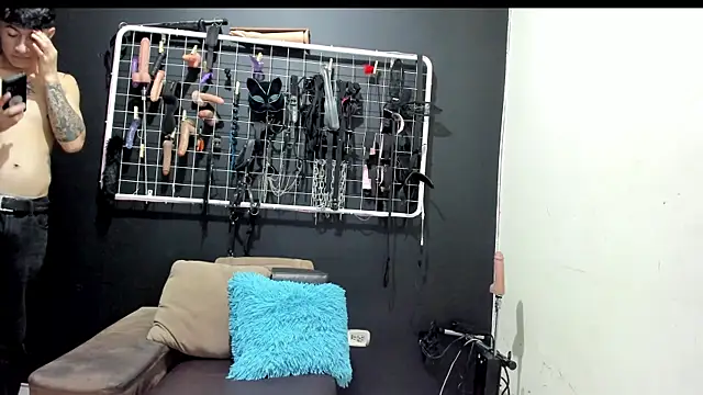 Slave Melany bdsm online show from May 21, 1:08 pm