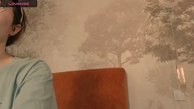 Hiaru Cutie online show from November 14, 6:28 am