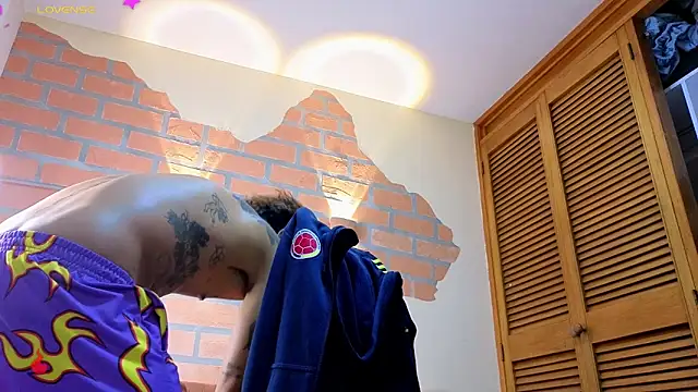 mister eithan online show from February 28, 2:33 am