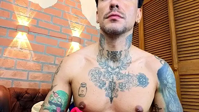 mister eithan online show from February 13, 2:33 am