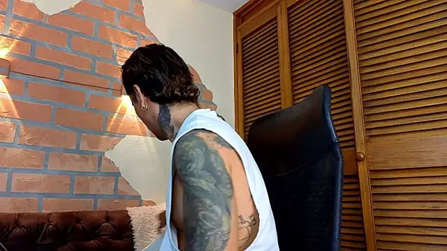 mister eithan online show from February 19, 2:19 am