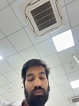 priyansh92924 online show from June 17, 10:58 am