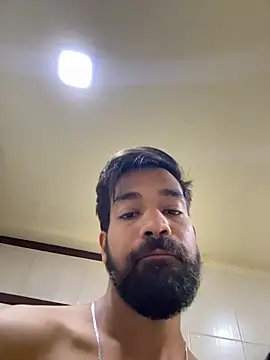 priyansh92924 online show from April 16, 3:51 am