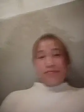 cutebobi online show from March 7, 1:05 pm