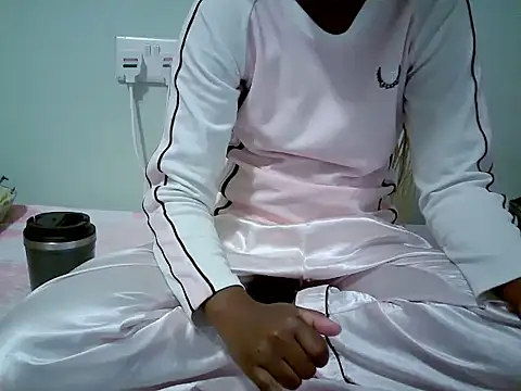 Oyeiyyy online show from March 4, 9:28 am