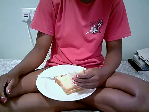 Snapshot of Oyeiyyy chatting on February 15, 10:36 am Oyeiyyy online show from February 15, 10:36 am