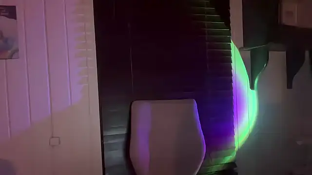 xopeachybaby online show from April 24, 9:44 am