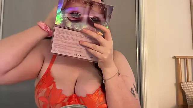 xopeachybaby online show from March 25, 4:23 am