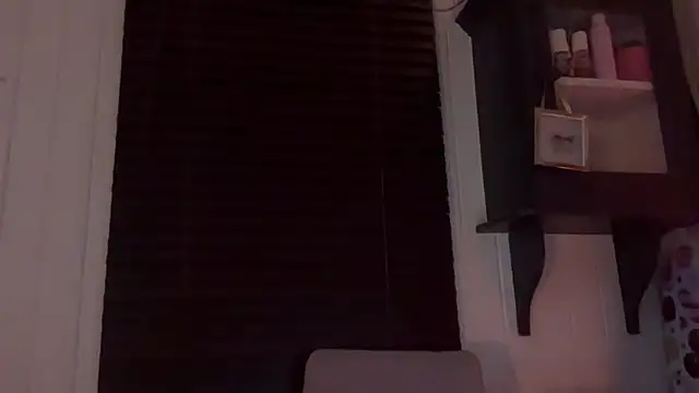 xopeachybaby online show from March 30, 10:06 am