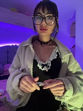  Lucycherry online show from May 3, 6:51 am