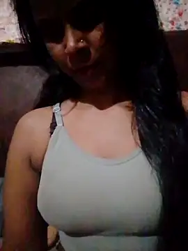 Ayesha Khan1 online show from March 15, 4:25 pm