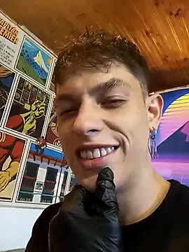 Snapshot of blackninja66 chatting on February 6, 10:28 pm blackninja66 online show from February 6, 10:28 pm