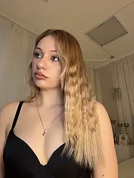 DayaFoxy online show from March 5, 1:08 pm