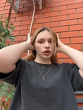 DayaFoxy online show from March 19, 1:11 pm