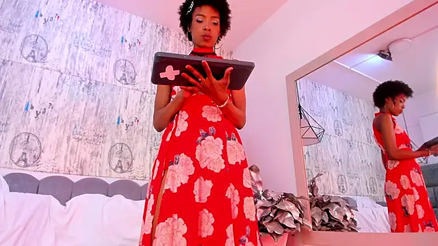 Afrodita Greenn online show from April 2, 5:03 am