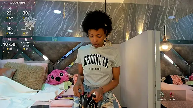 Afrodita Greenn online show from February 6, 3:46 am