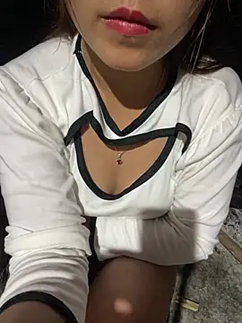 Snapshot of Lonasex99 chatting on February 13, 12:49 pm Lonasex99 online show from February 13, 12:49 pm