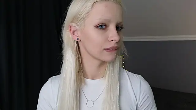 Naomi Demio online show from March 14, 12:33 pm