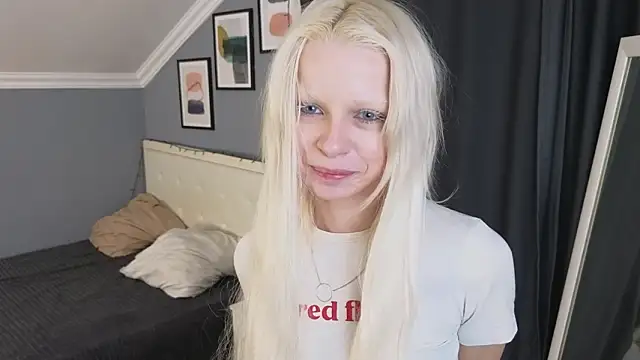 Naomi Demio online show from March 12, 12:09 pm