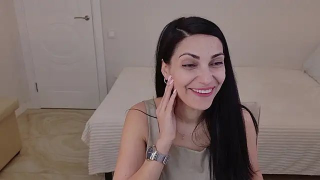 LovelyBeatrice online show from March 12, 11:03 am